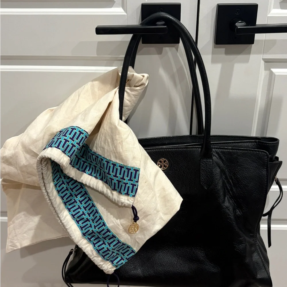 TORY BURCH Large Pebble Grain Leather Tote Bag - Picture 2 of 14